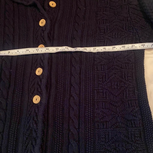 Women’s cotton LL Bean Navy cable knit cardigan sweater wood buttons size L - Picture 5 of 7